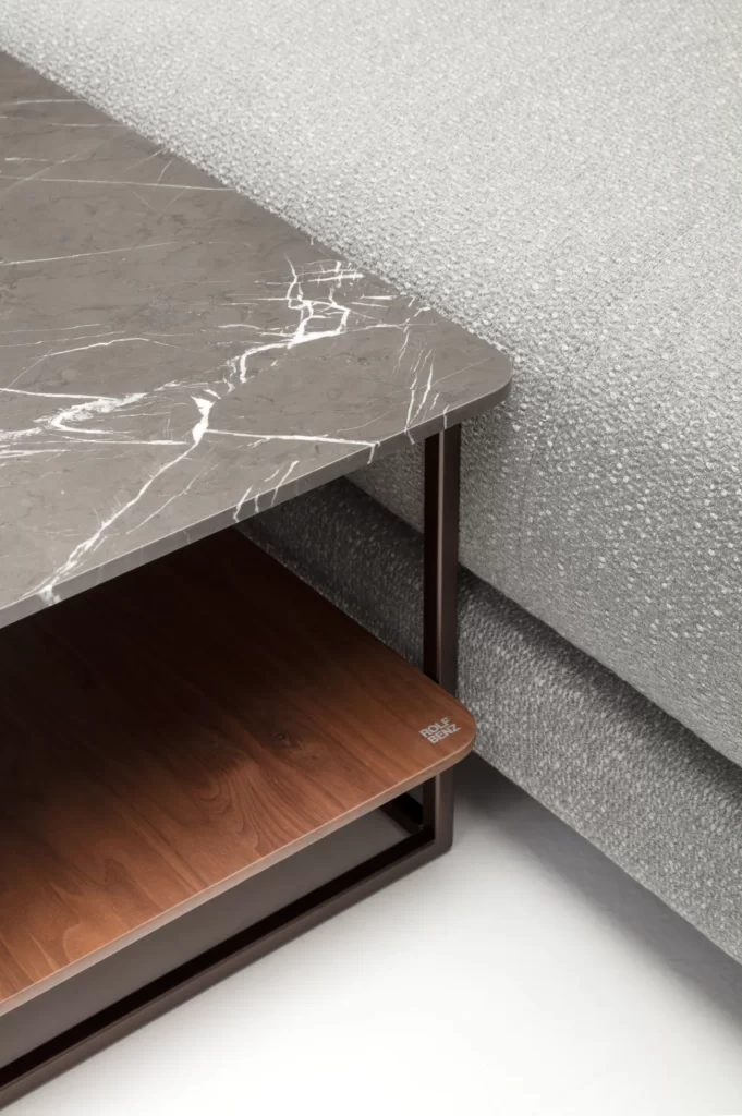 987 COFFEE TABLE