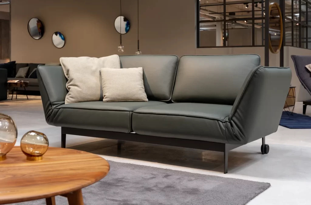 MERA SOFA