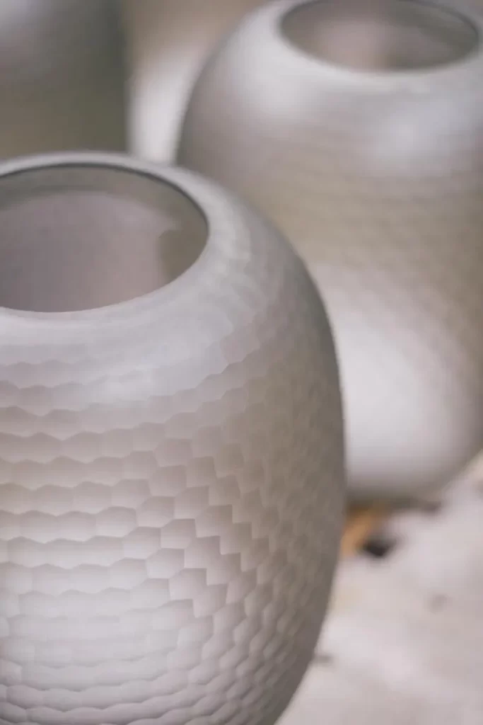 BOULE TABLE LAMP