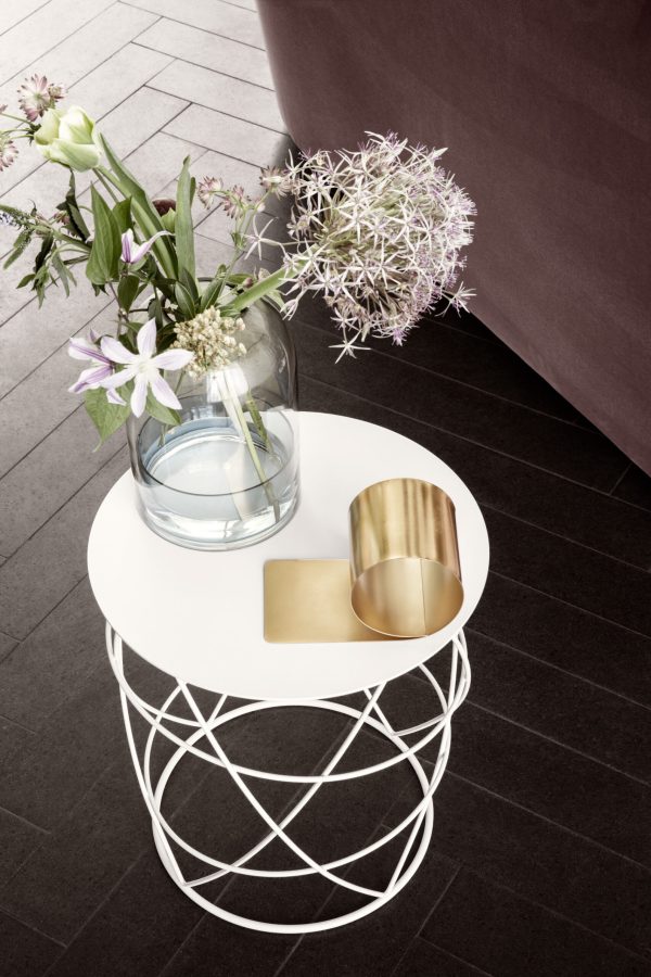 942 SIDE TABLE