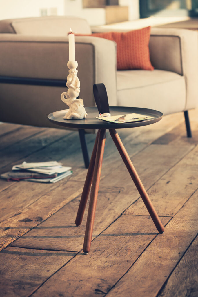 973 SIDE TABLE